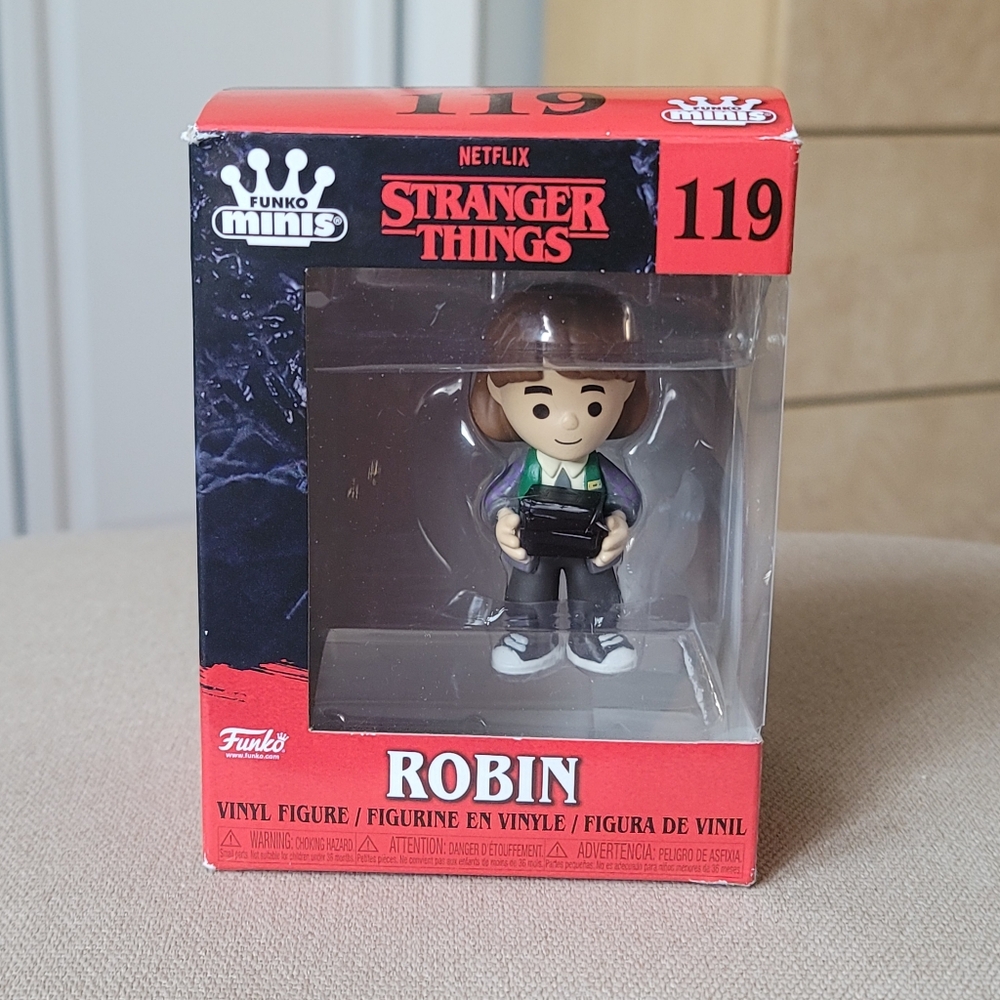 FUNKO Minis Stranger Things Figure, Robin - Picture 4 of 4